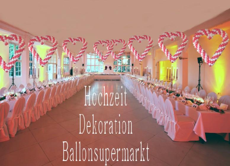 Hochzeit: Festsaal-Dekoration, Herzen aus Luftballons